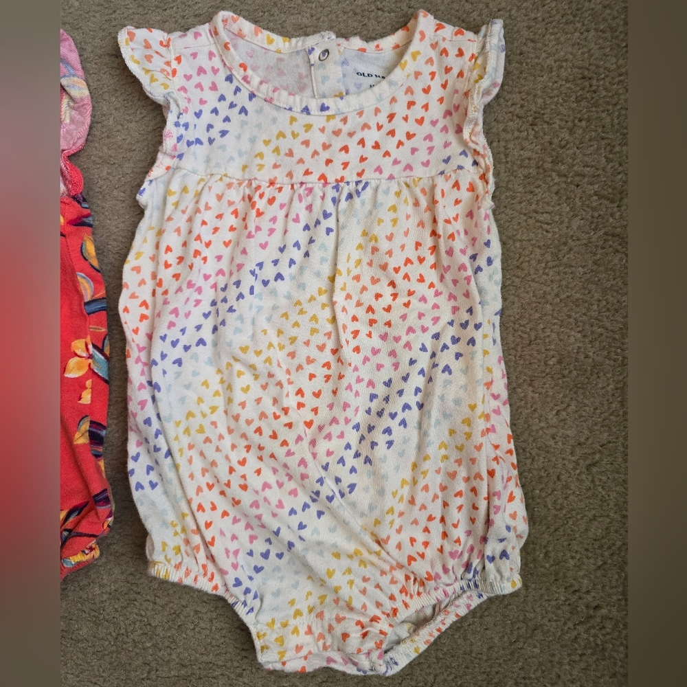 Lot Of Bubble Rompers - Picture 2 of 4